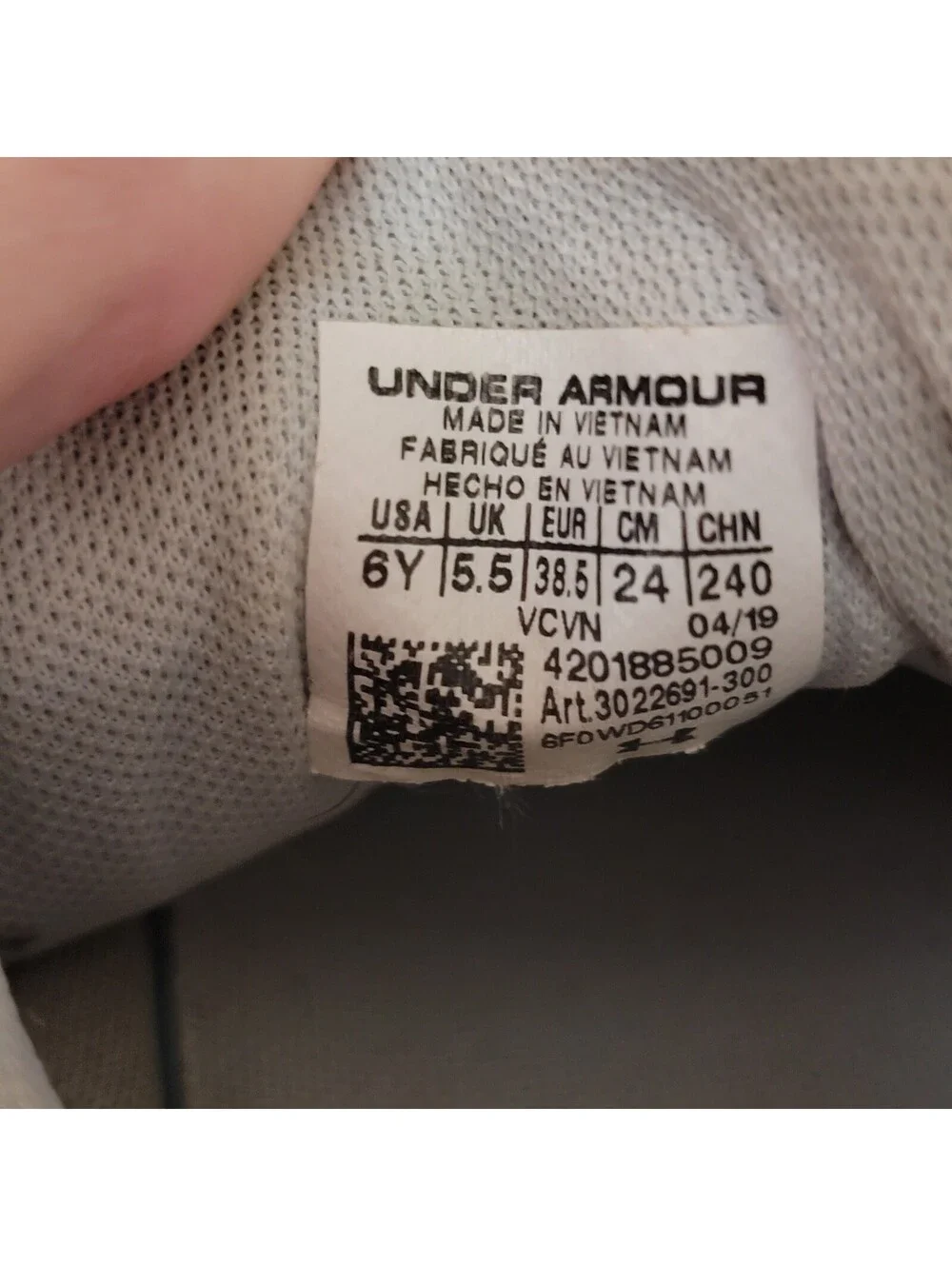 Under Armour Charged Womens 7.5/6Y Running Shoes Teal Pink Ombre Mesh Sneakers